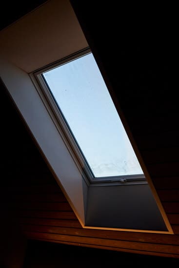 AdobeStock_2049460827 Glass window skylight in Bozeman Montana