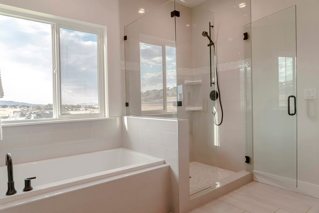 AdobeStock_357493575 Glass shower doors in Bozeman Montana